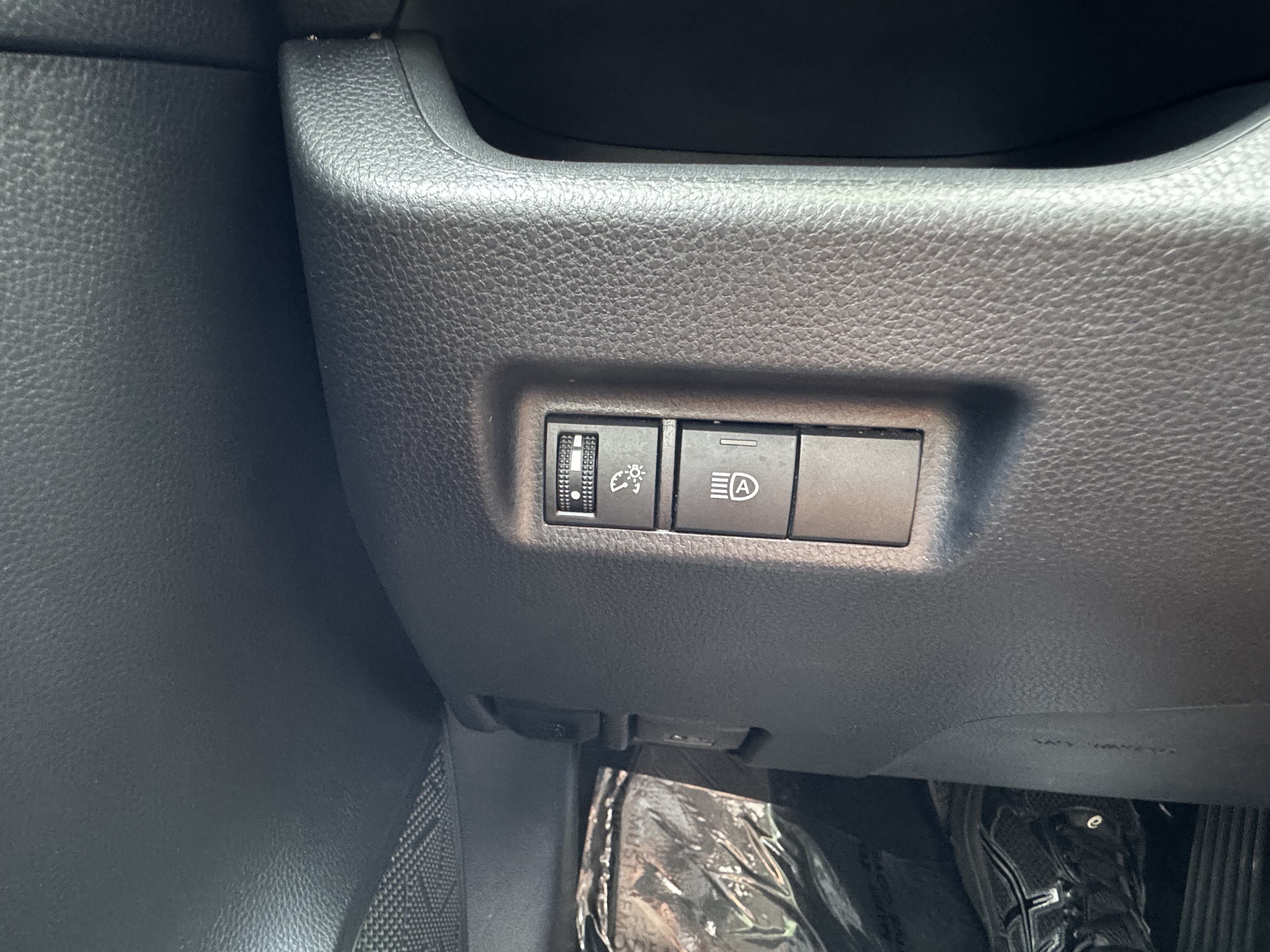 Certified 2025 Toyota RAV4 XLE AWD/4WD image 21