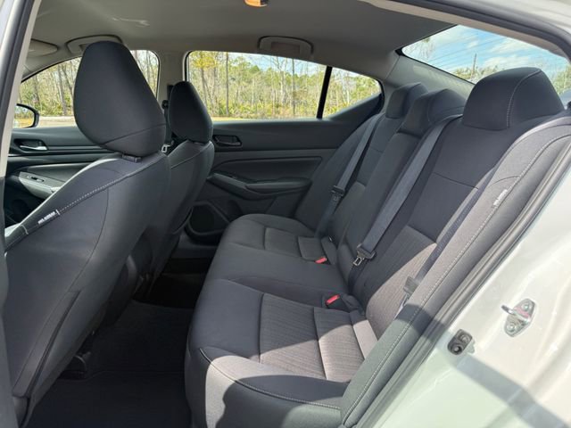 Used 2025 Nissan Altima 2.5 SV image 6
