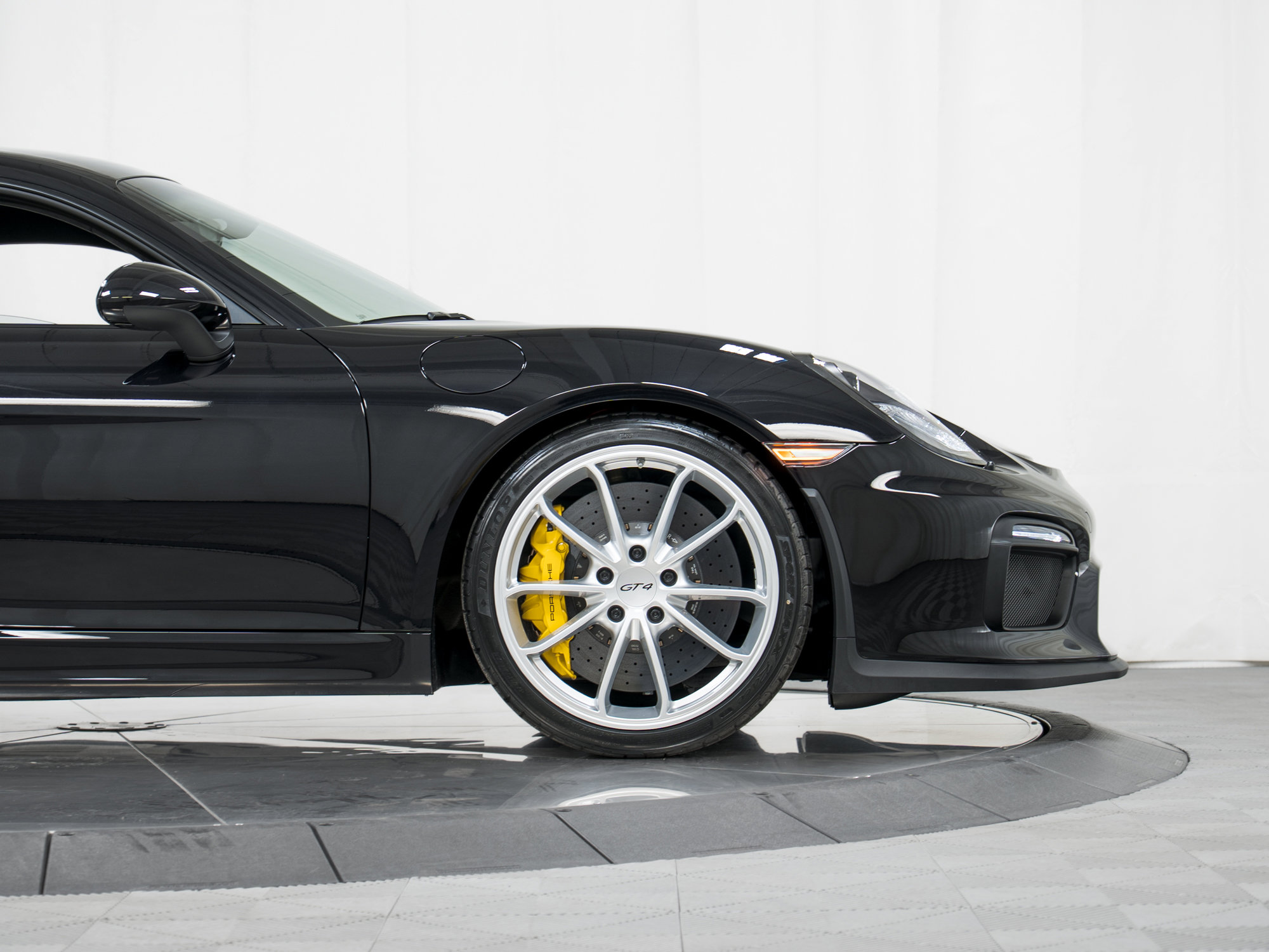Used 2016 Porsche Cayman GT4 image 11