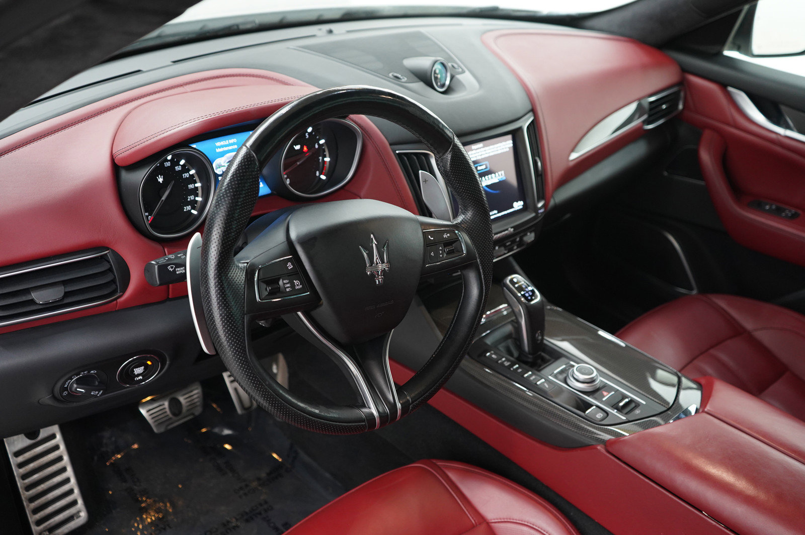 Used 2019 Maserati Levante GTS AWD/4WD image 18
