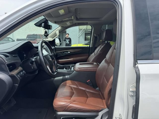 Used 2020 Cadillac Escalade Luxury AWD/4WD image 22