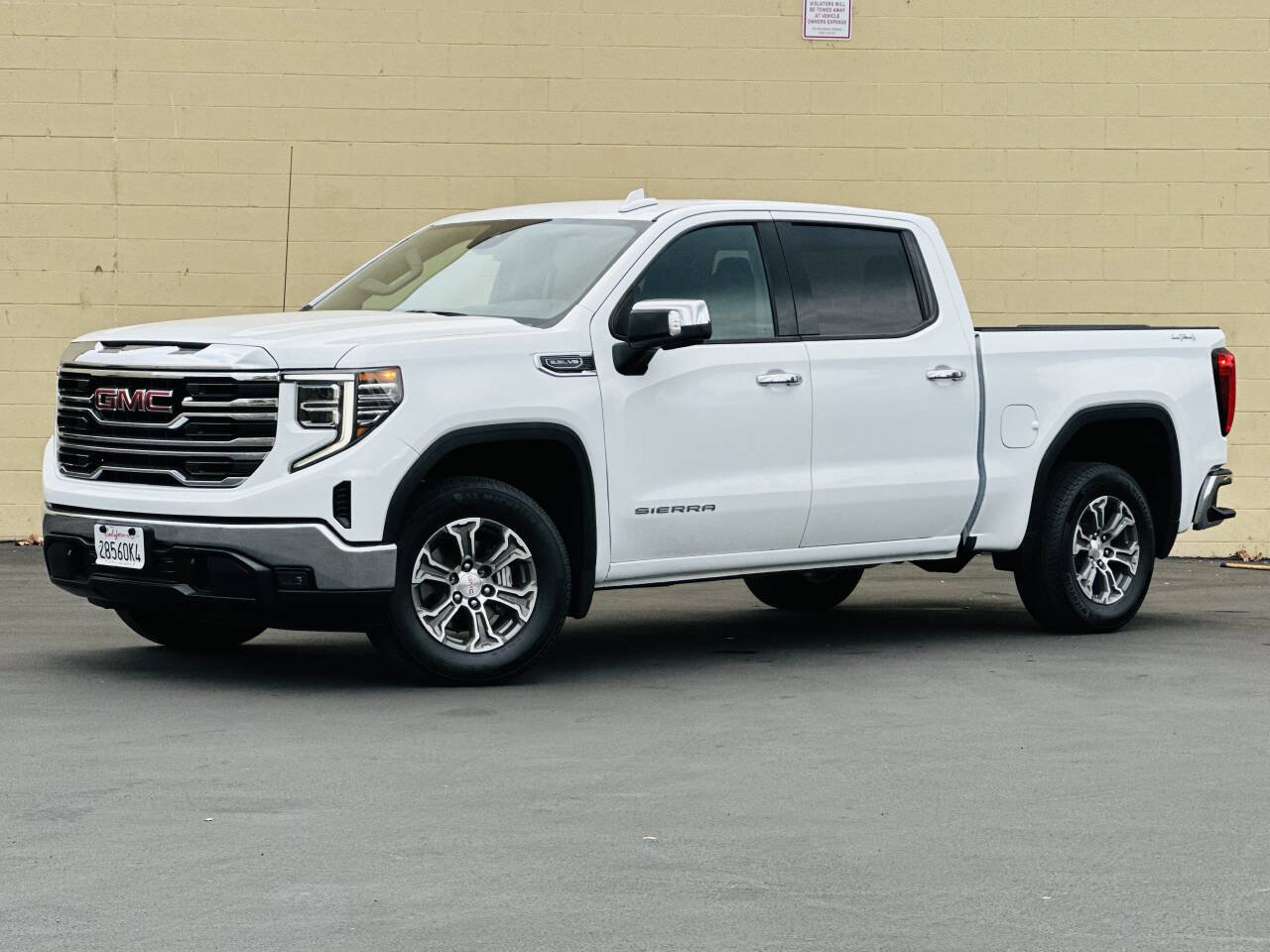 Used 2026 GMC Sierra 1500 SLT AWD/4WD image 4
