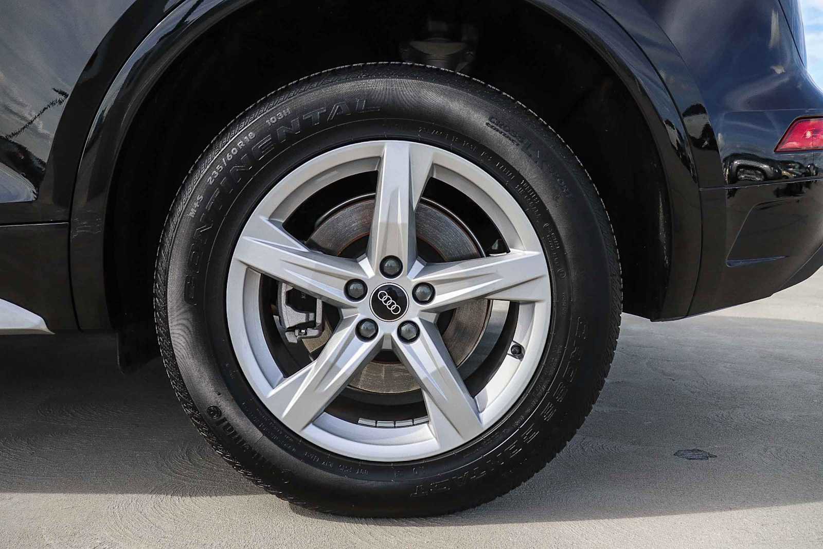Used 2023 Audi Q5 2.0T Premium w/ Convenience Package AWD/4WD image 13