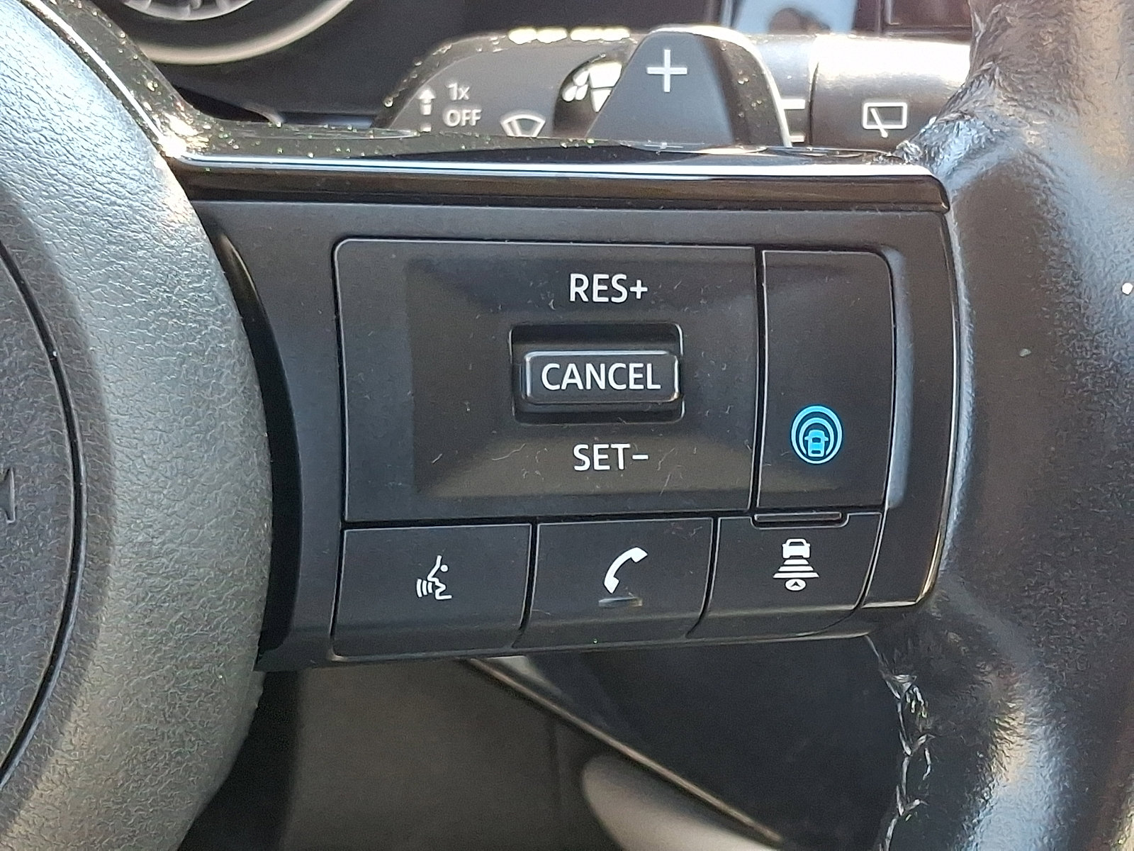 Used 2022 Nissan Pathfinder SL AWD/4WD image 22