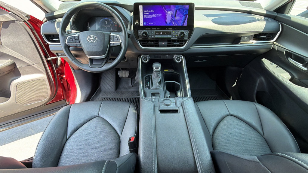 Certified 2024 Toyota Grand Highlander AWD image 26