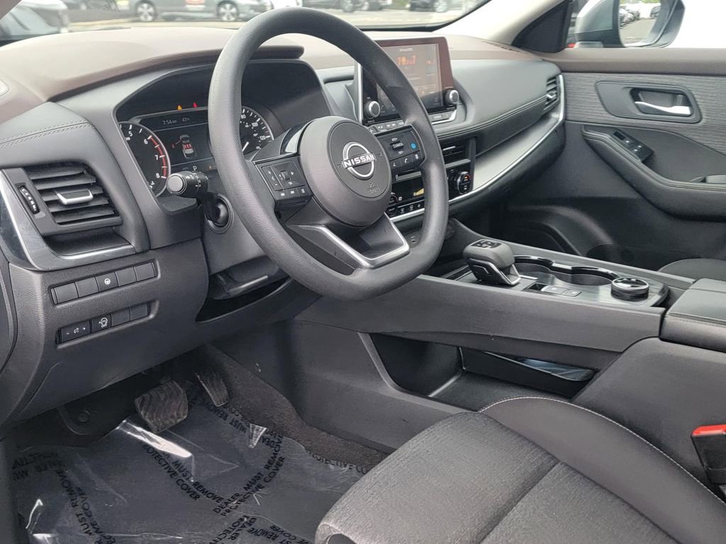 Used 2023 Nissan Rogue SV AWD/4WD image 12
