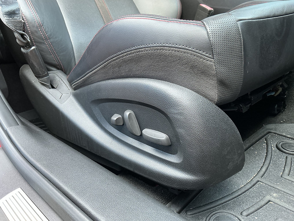 Used 2014 Chevrolet SS RWD image 36