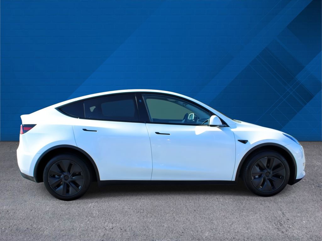 Used 2024 Tesla Model Y Long Range AWD/4WD image 10