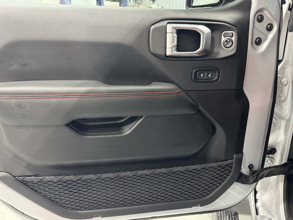 Used 2024 Jeep Wrangler Unlimited Rubicon 392 image 26