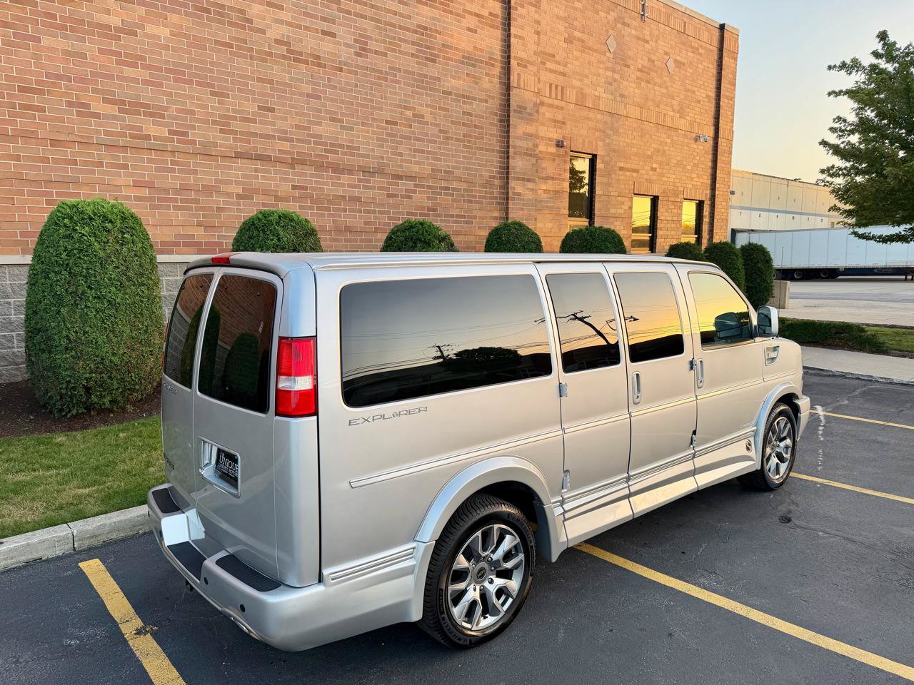Used 2024 Chevrolet Express 2500 RWD image 32