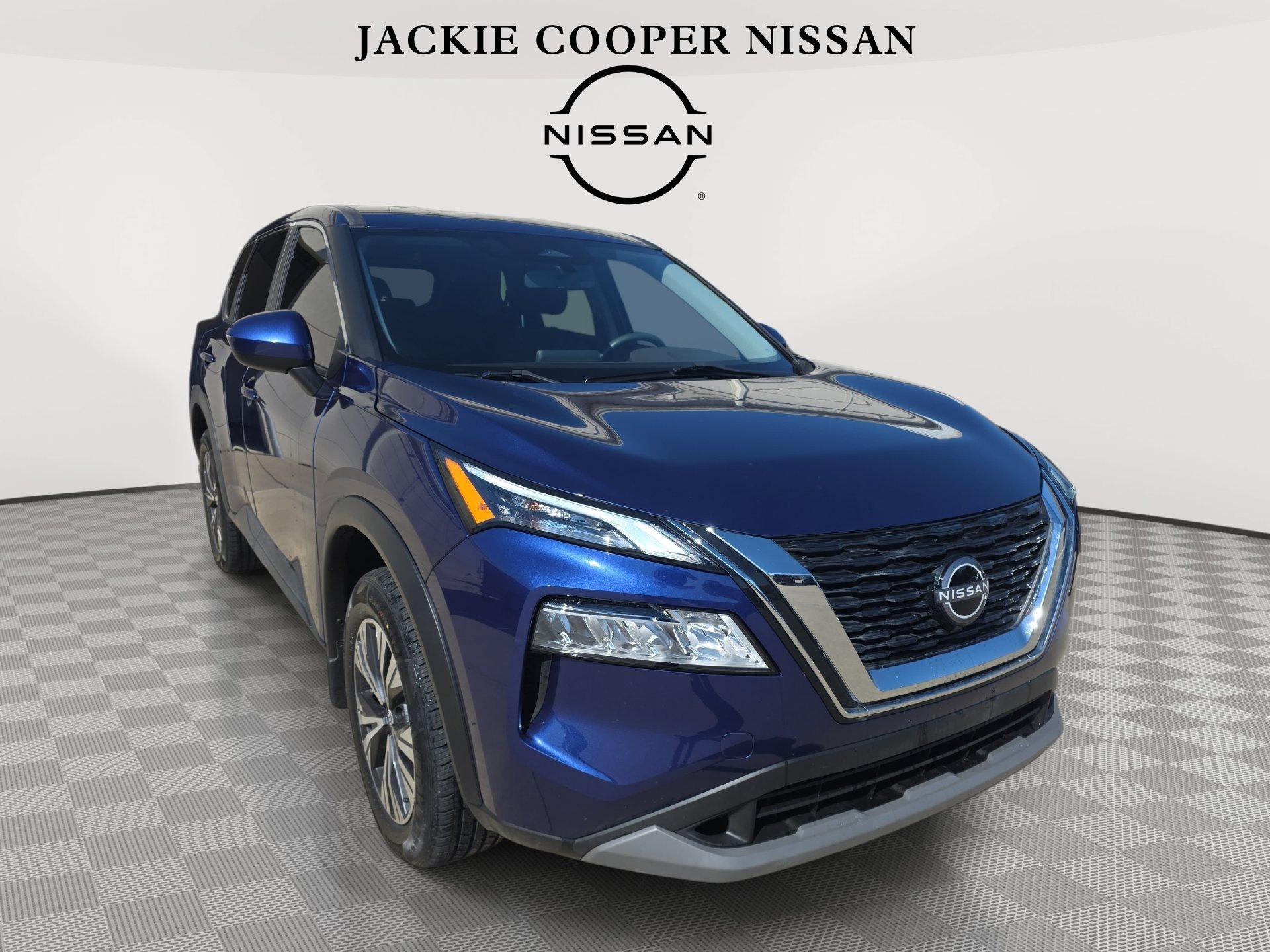Used 2023 Nissan Rogue SV AWD/4WD image 3