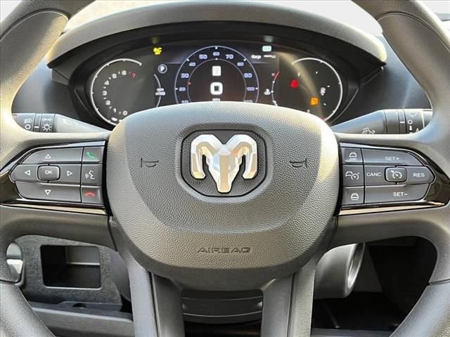 New 2025 RAM ProMaster 2500 w/ Quick Order Package 22G SLT image 13