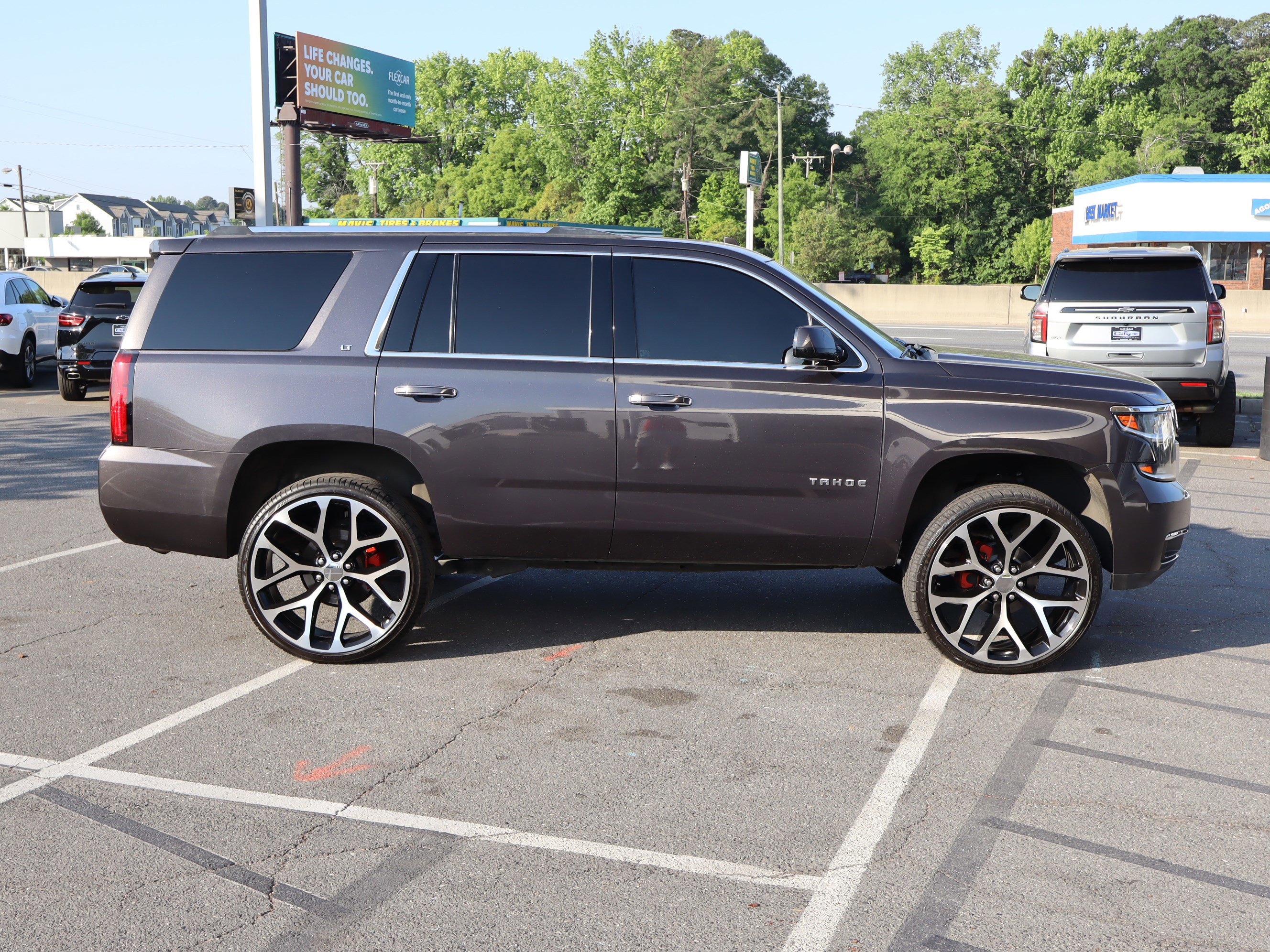 Used 2016 Chevrolet Tahoe LT RWD image 11