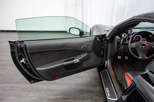 Used 2006 Chevrolet Corvette Z06 w/ Preferred Equipment Group image 16