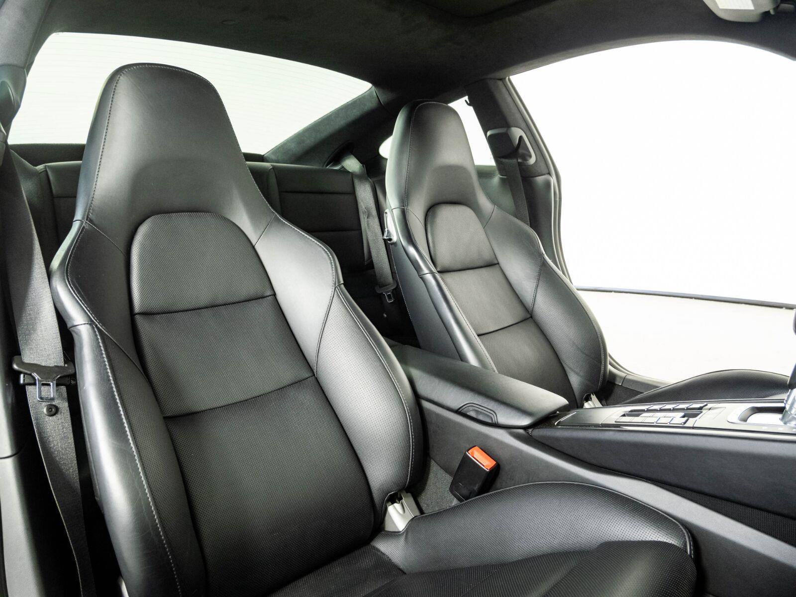 Used 2016 Porsche 911 Turbo S AWD/4WD image 17