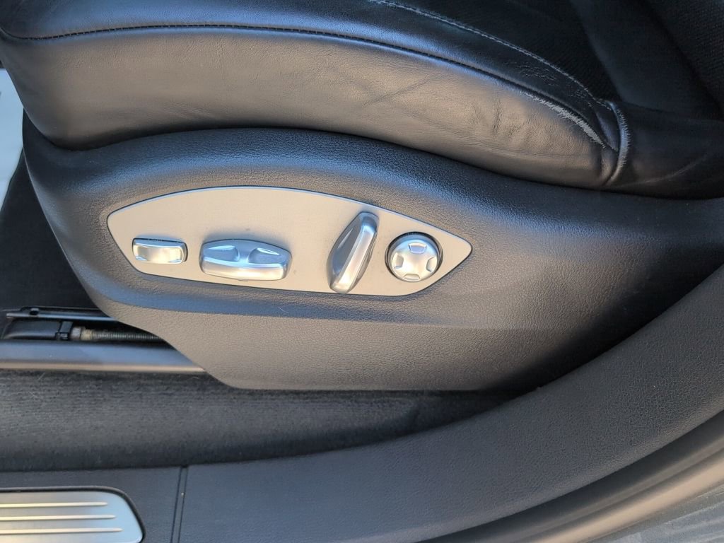 Used 2016 Porsche Cayenne image 9