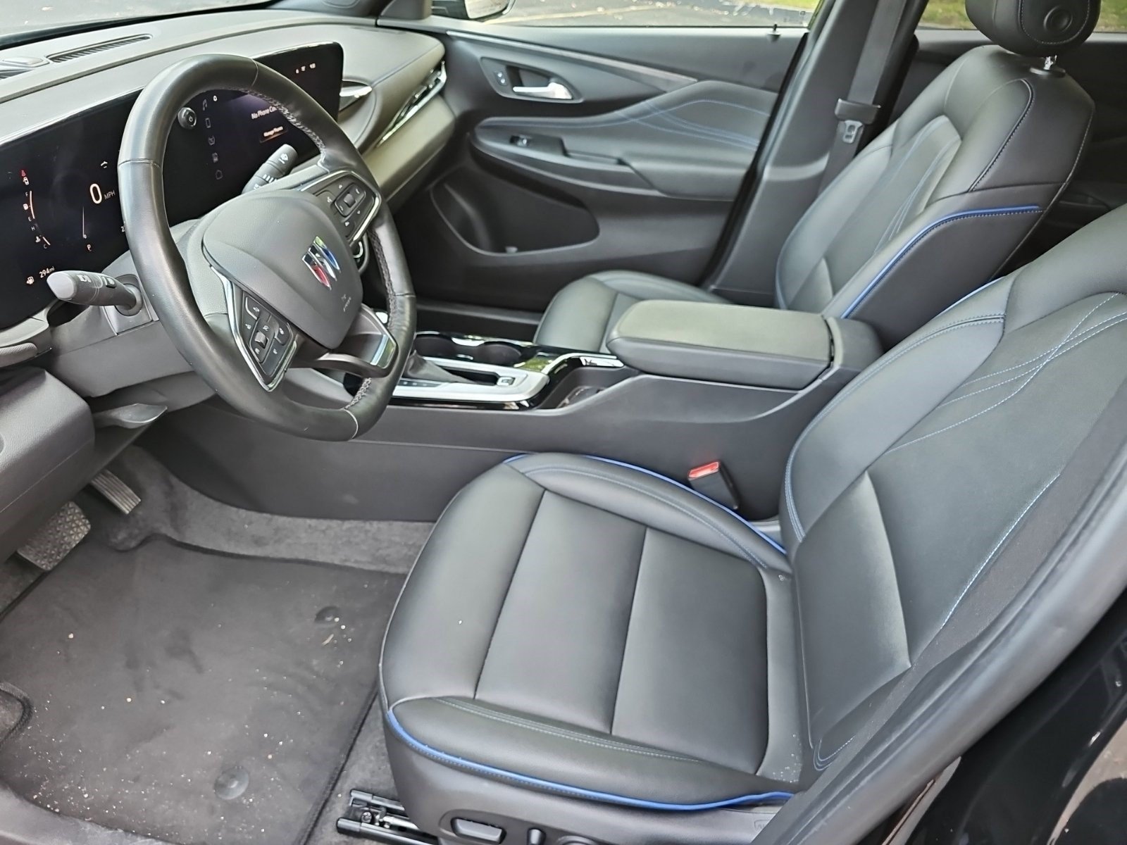 Used 2025 Buick Envista Sport Touring w/ Experience Buick Package FWD image 18