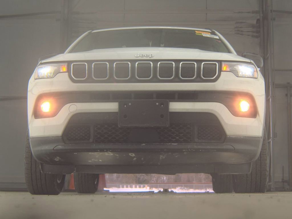 Used 2022 Jeep Compass Latitude image 6
