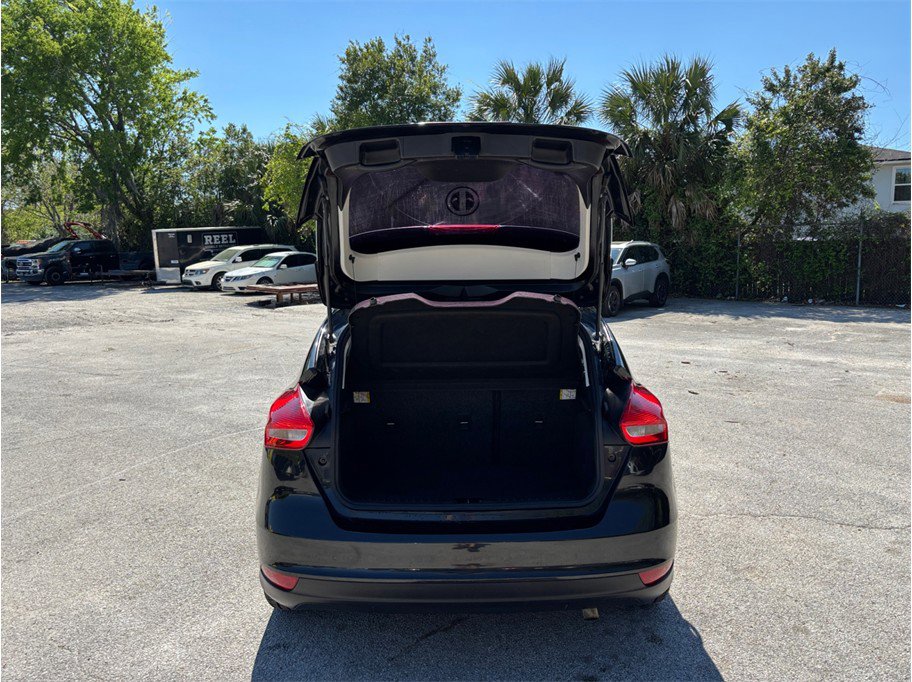 Used 2015 Ford Focus SE FWD image 33