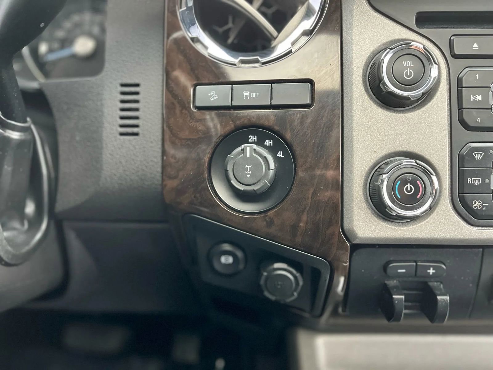 Used 2016 Ford F350 Platinum image 18