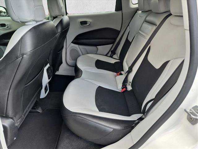 Used 2019 Jeep Compass Latitude FWD image 17