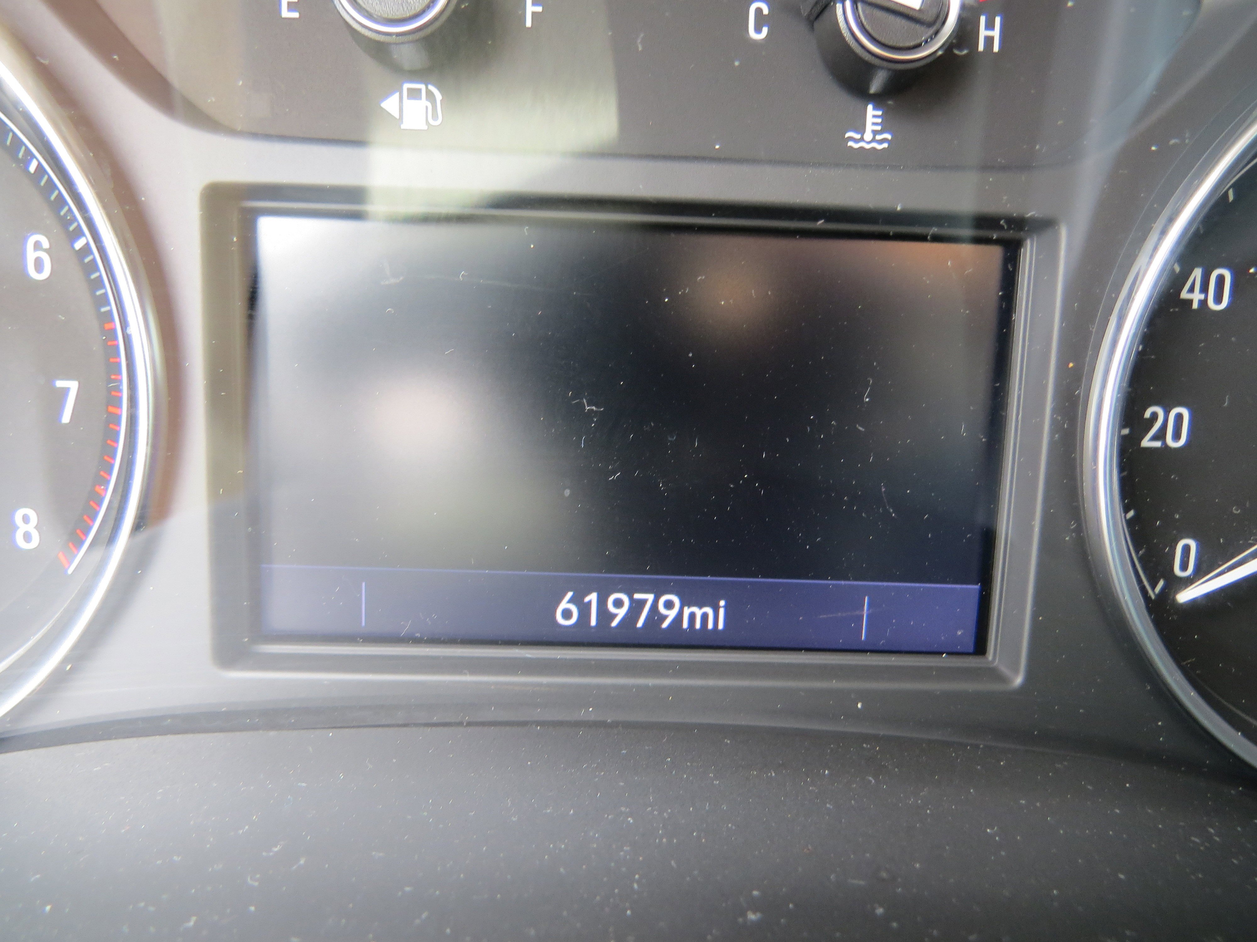 Used 2021 Buick Enclave Essence image 29