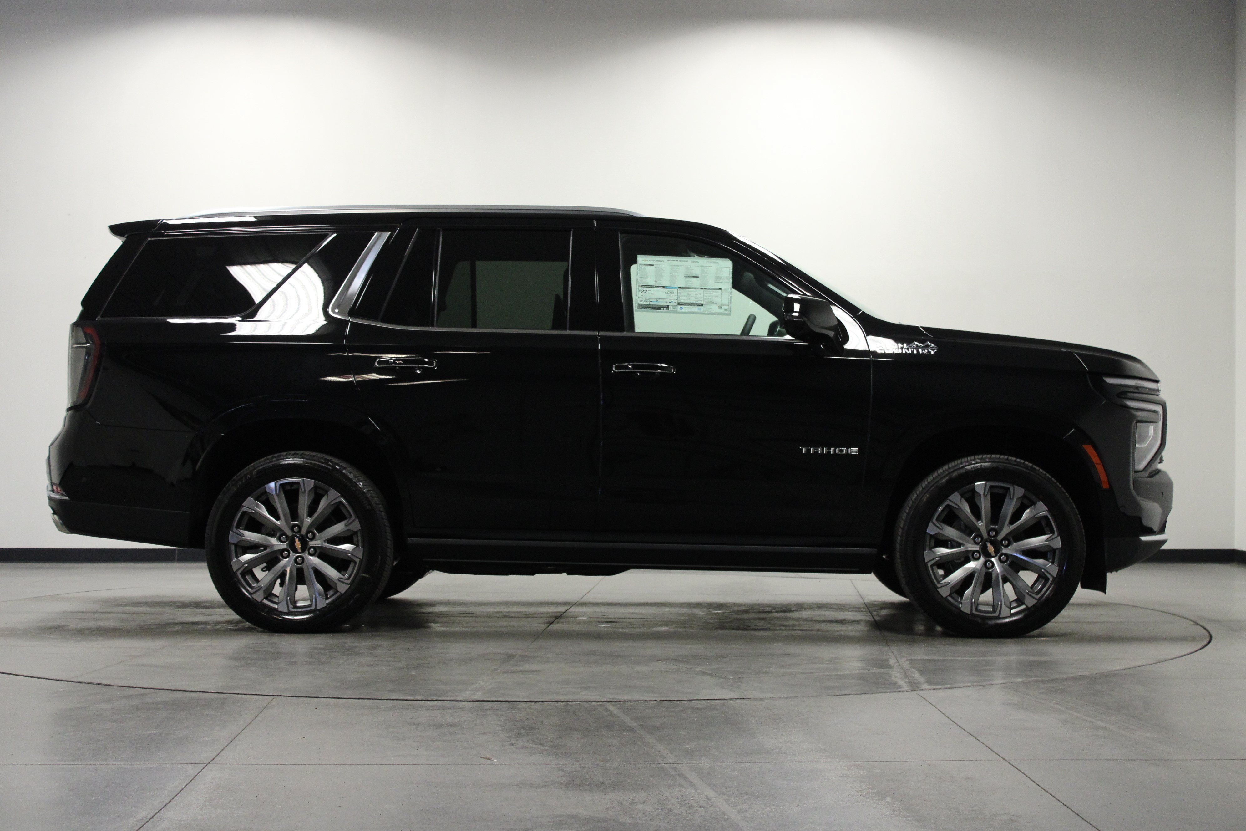New 2026 Chevrolet Tahoe High Country AWD/4WD image 3