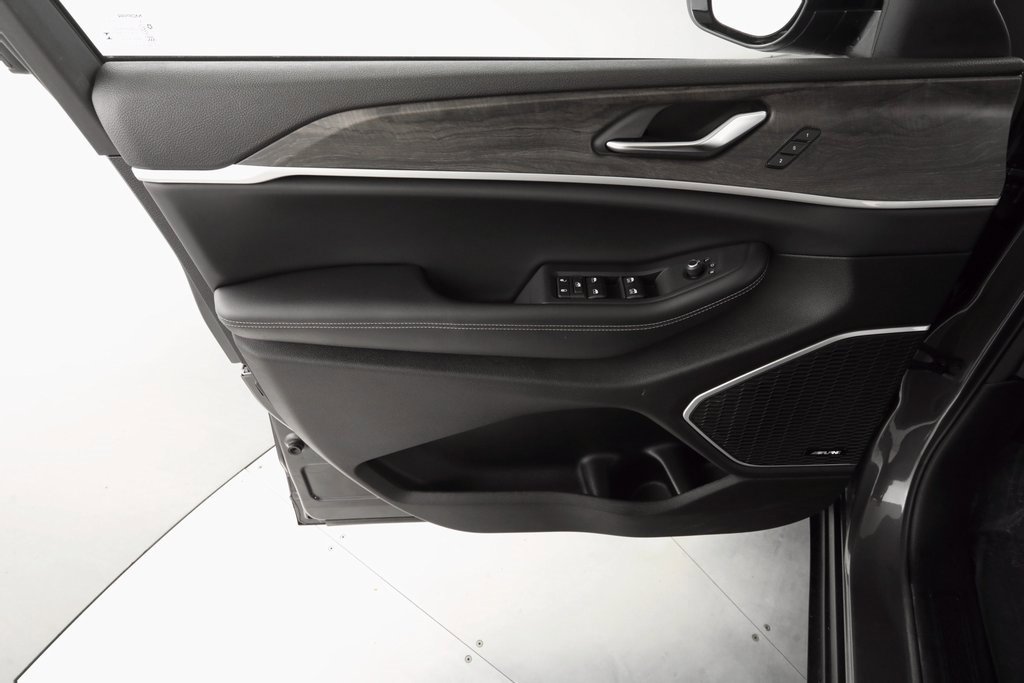 Certified 2022 Jeep Grand Cherokee Limited image 18