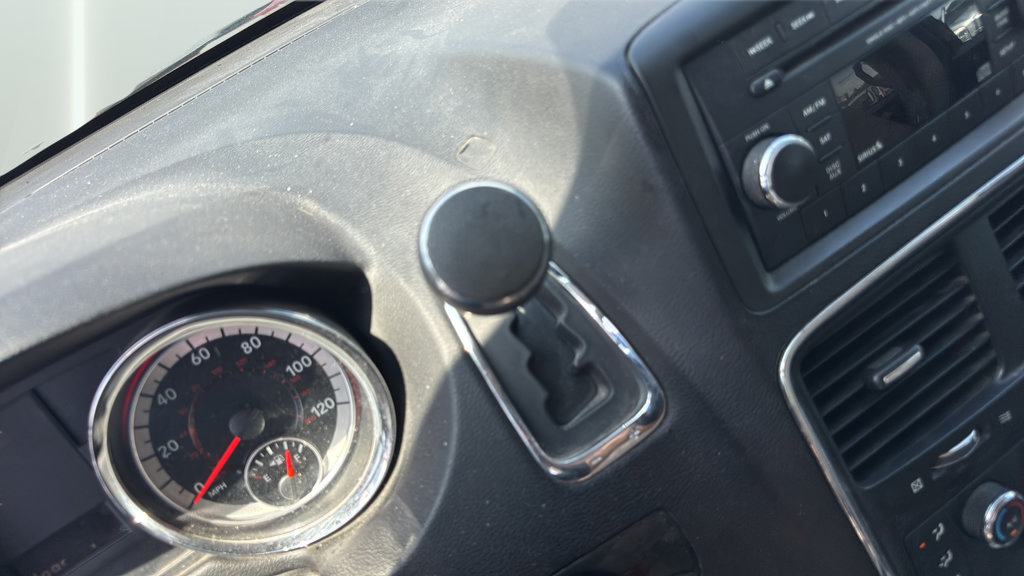 Used 2014 Dodge Grand Caravan SXT FWD image 22