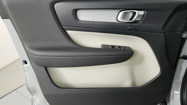 Certified 2026 Volvo XC40 B5 Plus w/ Protection Package Premier AWD/4WD image 9