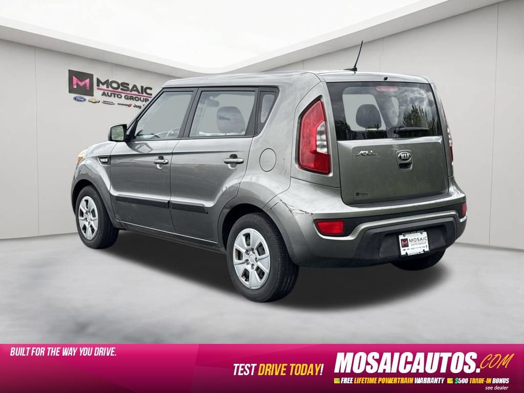 Used 2013 Kia Soul FWD image 5