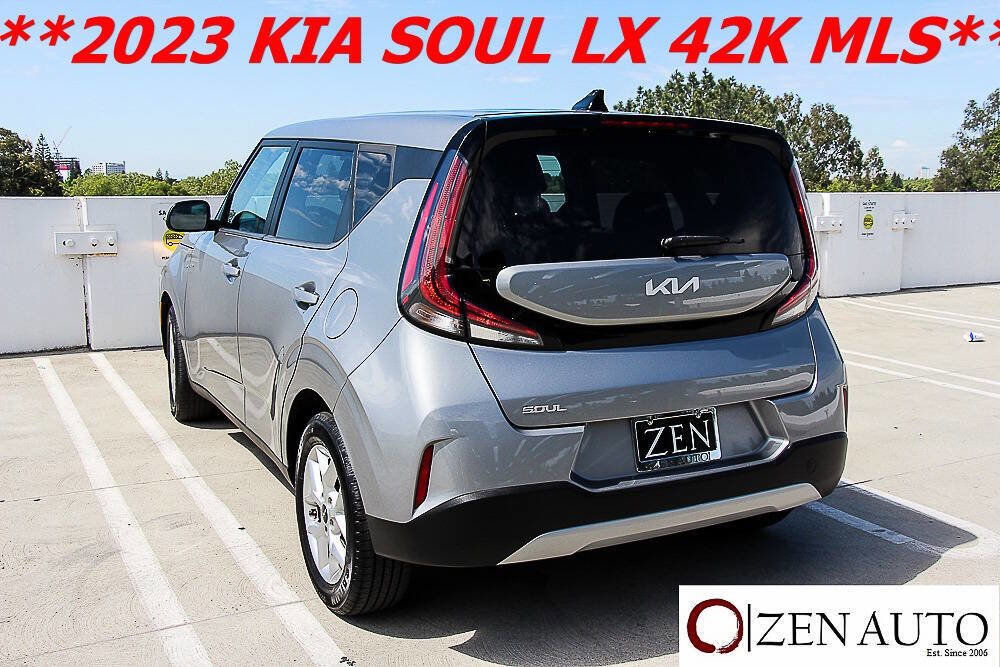 Used 2023 Kia Soul LX w/ Option Group 015 image 8