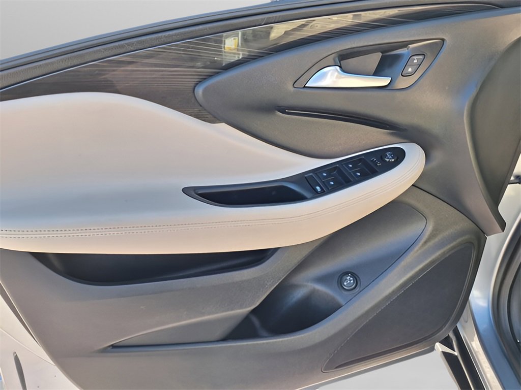 Used 2020 Buick Envision Preferred image 26