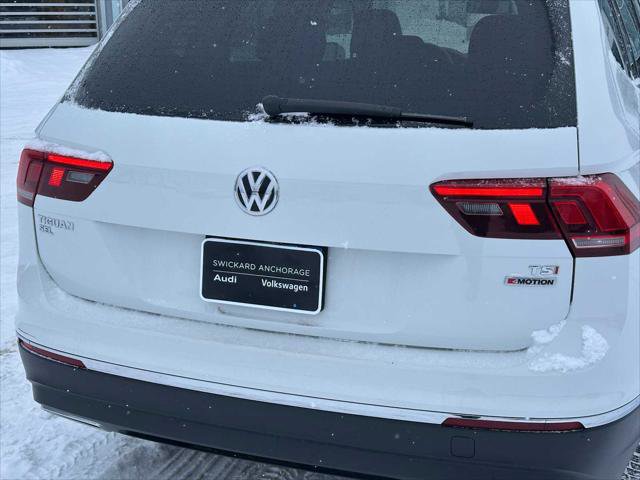 Used 2018 Volkswagen Tiguan SEL image 13