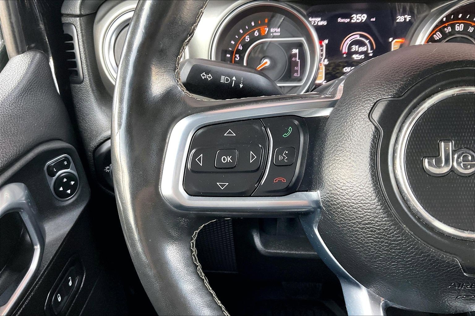 Used 2019 Jeep Wrangler Unlimited Sahara w/ Uconnect 4C Nav & Sound Group image 9