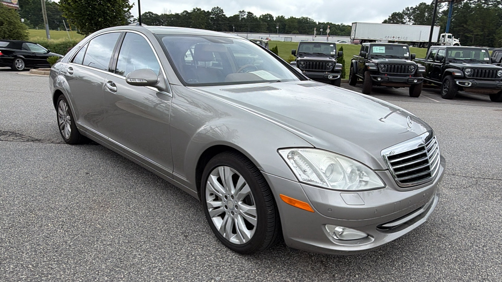 Used 2009 Mercedes-Benz S 550 4MATIC image 5