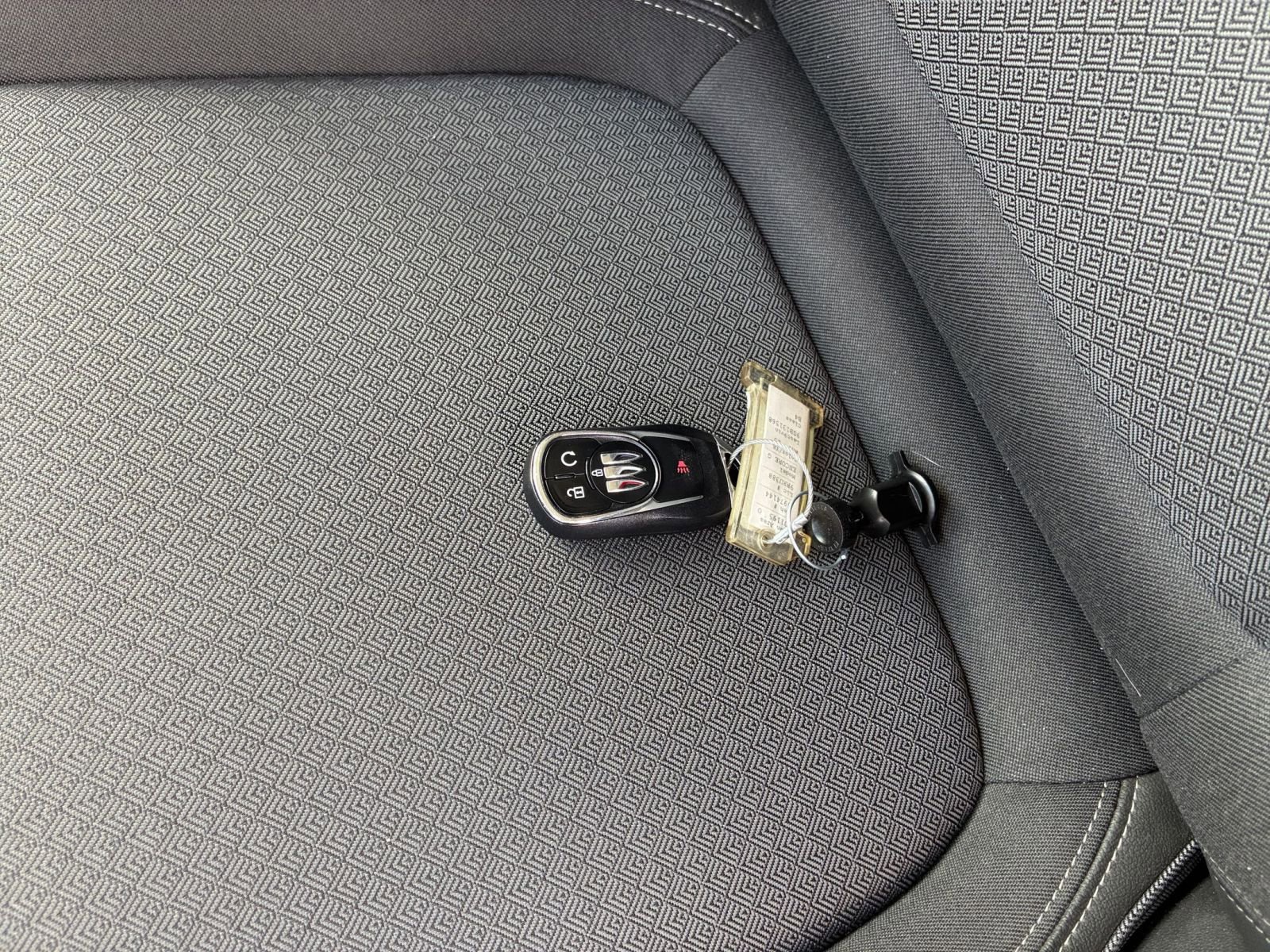 Used 2025 Buick Encore GX Preferred image 16