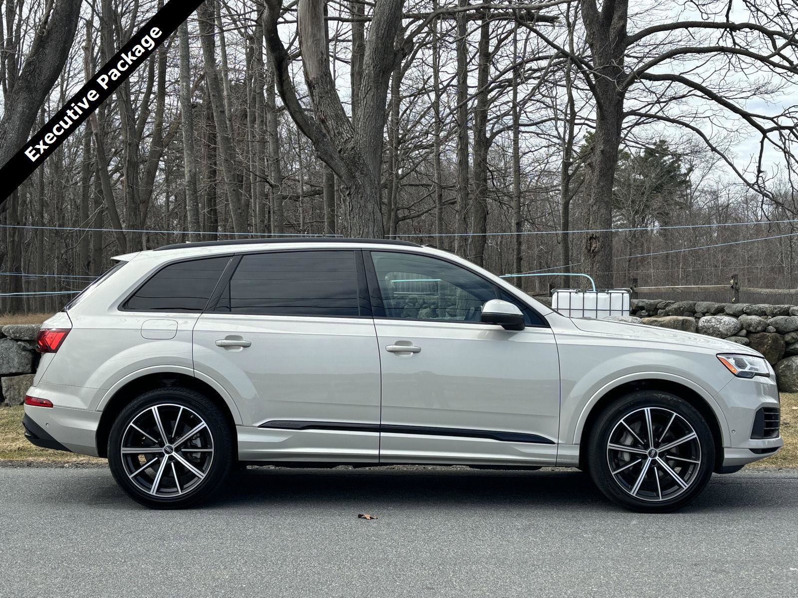 Used 2023 Audi Q7 3.0T Premium Plus w/ Premium Plus Package AWD/4WD image 2