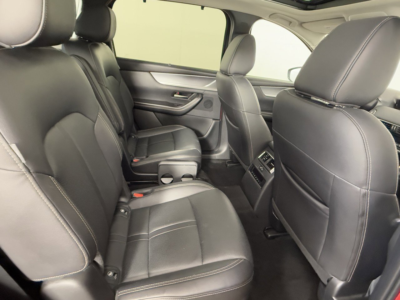 Used 2024 MAZDA CX-90 Plug-In Hybrid w/ Premium Pkg image 15