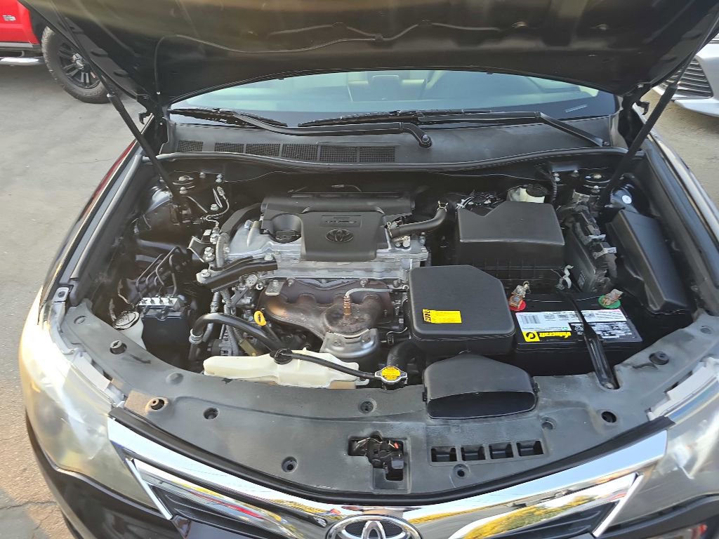 Used 2013 Toyota Camry L image 17