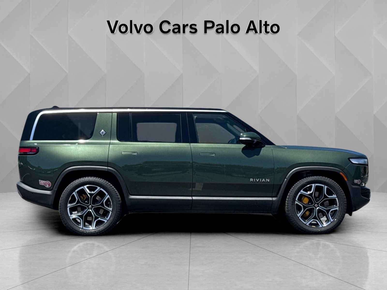 Used 2022 Rivian R1S Launch Edition AWD/4WD image 10