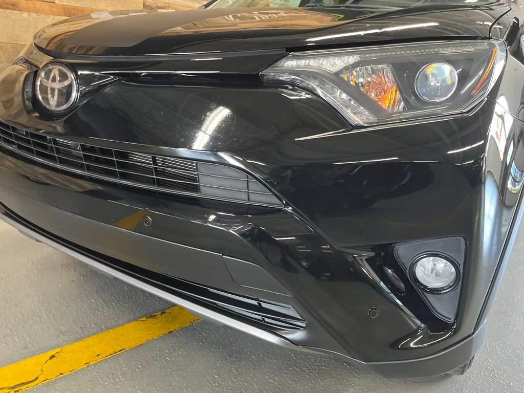 Used 2018 Toyota RAV4 Adventure AWD/4WD image 8