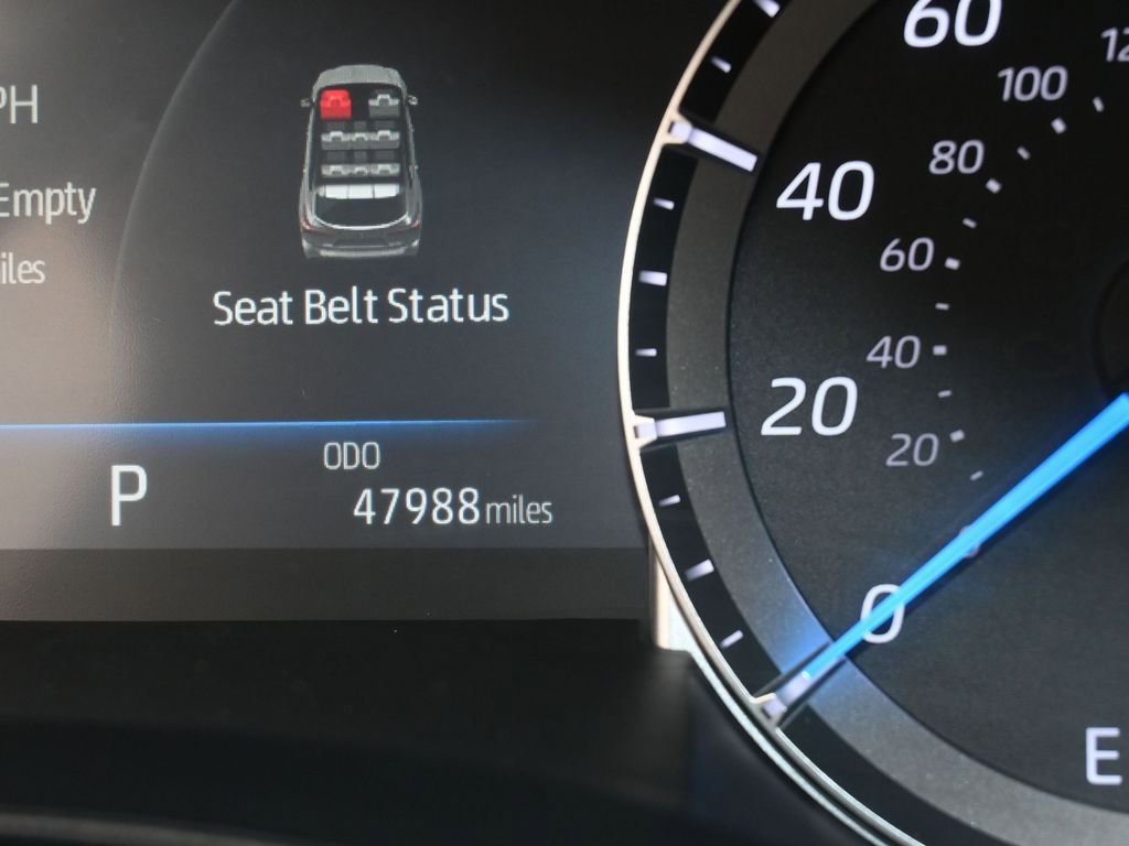 Used 2023 Toyota Highlander LE image 32