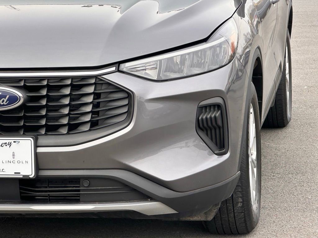 Used 2023 Ford Escape Active image 43