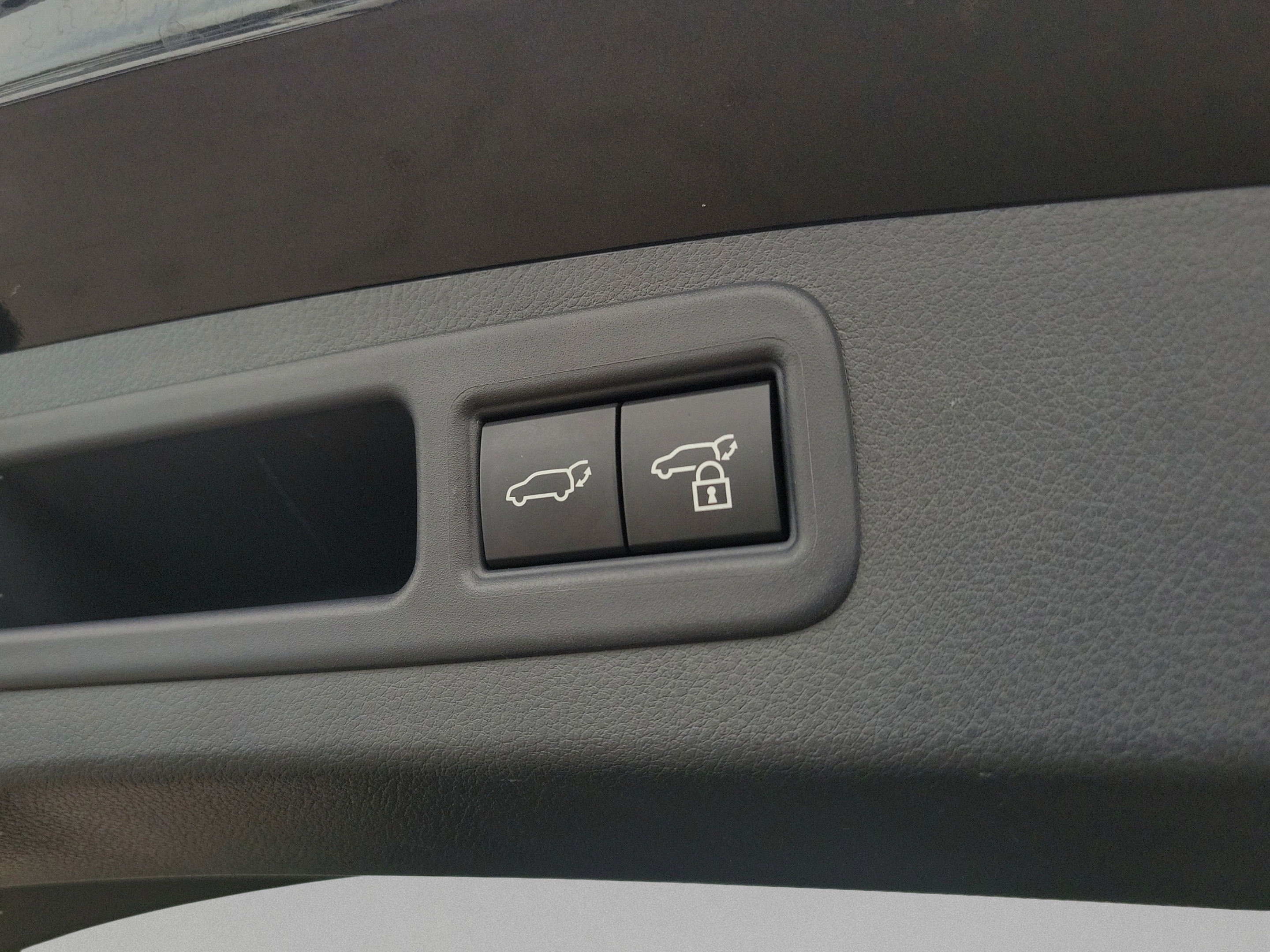 Used 2025 Lexus RX 350 Premium w/ Convenience Package FWD image 6