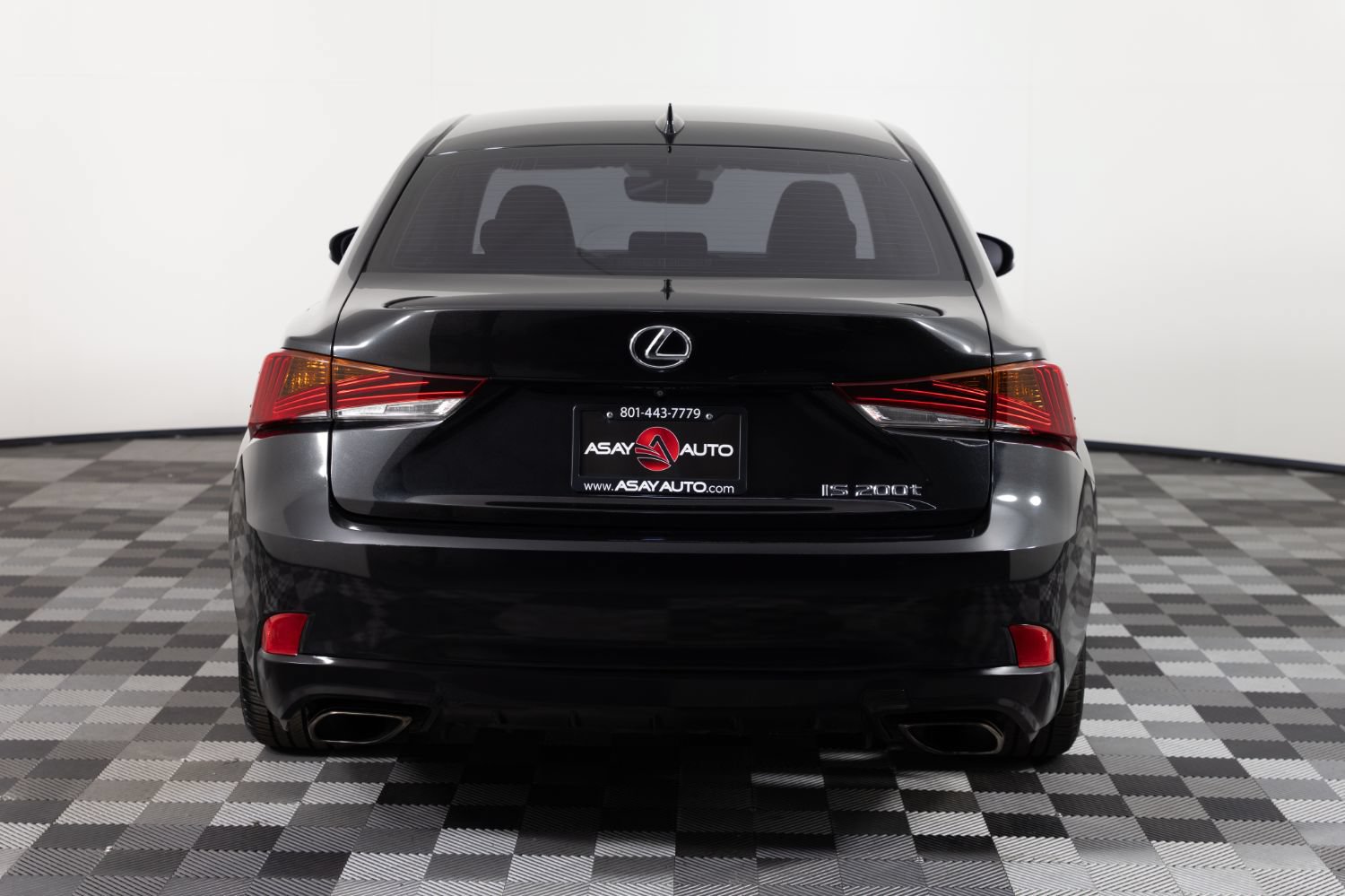 Used 2017 Lexus IS 200t RWD image 6