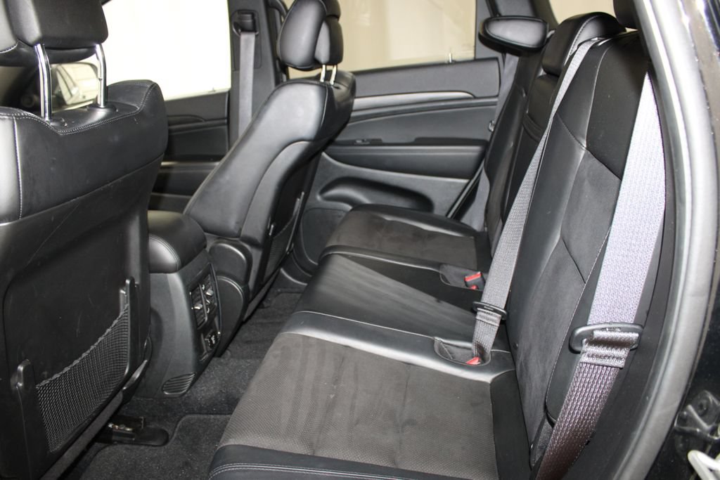 Used 2022 Jeep Grand Cherokee Laredo X RWD image 17