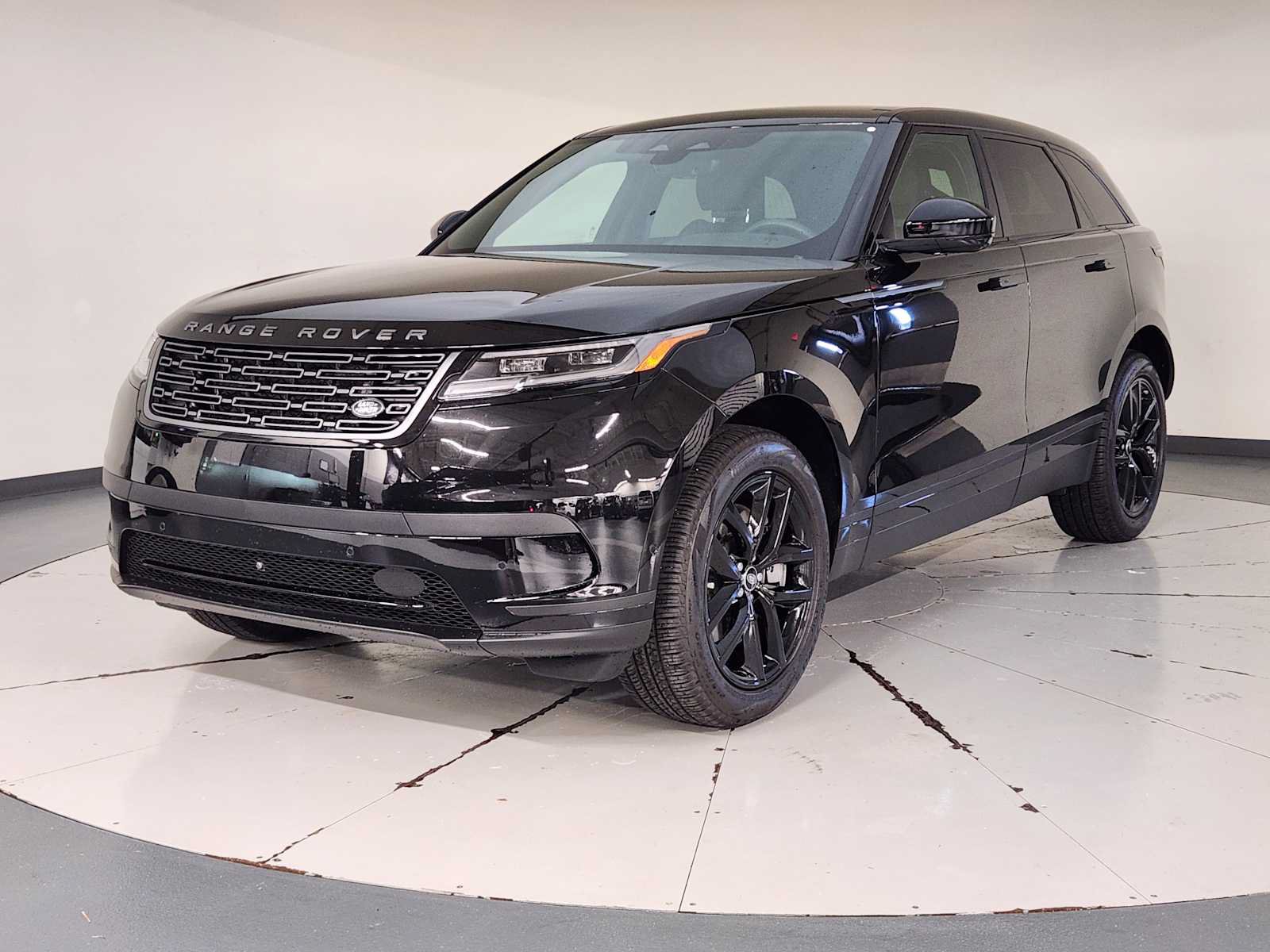 Used 2026 Land Rover Range Rover Velar S AWD/4WD image 1