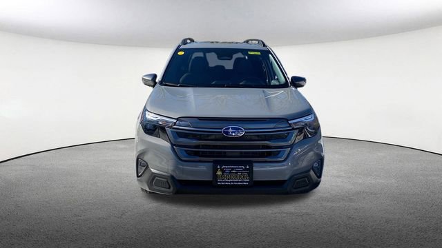 Used 2025 Subaru Forester Premium image 3