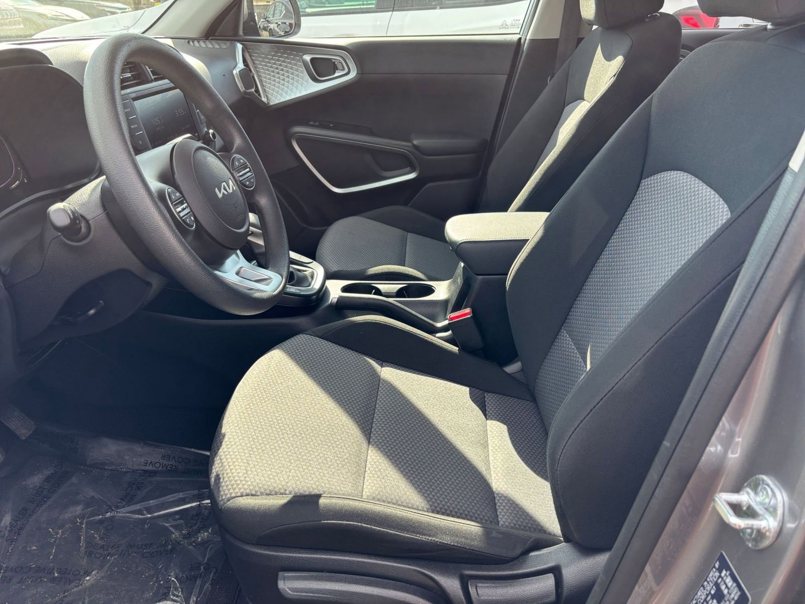 Used 2025 Kia Soul LX w/ LX Technology Package image 24